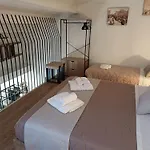 La Dimora Di Zia Ar Bed & Breakfast 3*