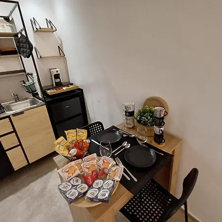 Couette-café La Dimora Di Zia Ar 3*