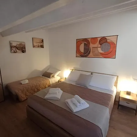 La Dimora Di Zia Ar Bed & Breakfast 3*